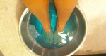 SHE SOAKS HER FEET IN A BOWL OF LISTERINE. 30 MINUTES LATER? THIS IS BRILLIANT!