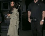 Kim Kardashian Held At Gunpoint In Her Paris Hotel Room