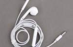 8 Functions You Probably Didn’t Know About Your iPhone Headset, #7 Is Amazing