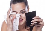 Removing Makeup With Wet Wipes Is Not Good For Skin!