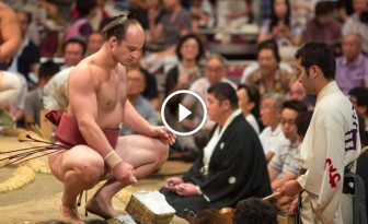 This Muscular White Man Enters The Sumo Ring. What Happens Next Will Shock You.