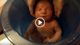 Mom Recreates The Womb For Her 5-Day-Old Baby And He Instantly Calms Down! Genius Idea!