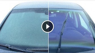 This Simple Trick Will Clear The Ice of Your Windshield In Seconds! Awesome!