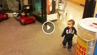 Toddler’s First Reaction to Automatic Sliding Doors is Totally Adorable