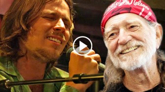Willie Nelson’s Son Cover One Of His Dad’s Biggest Hit And He Sounds Unbelievable!